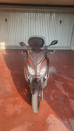 Xmax 250 in perfette condizioni