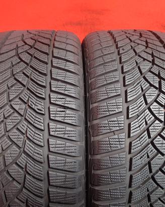 225 40 18 Gomme Invernali 95% GoodYear 225 40R18