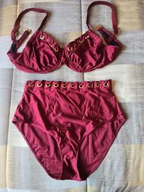 Bikini color bordeaux 