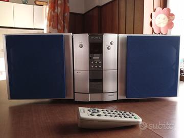 Impianto Sony CD+radio+doppia cassetta+telecomando