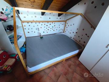 Letto a forma di casetta + materasso