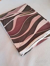 Tessuto elasticizzato con fantasia a onde 