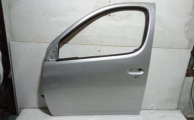 Ricambio porta ant. sinistro TOYOTA YARIS VERSO 20