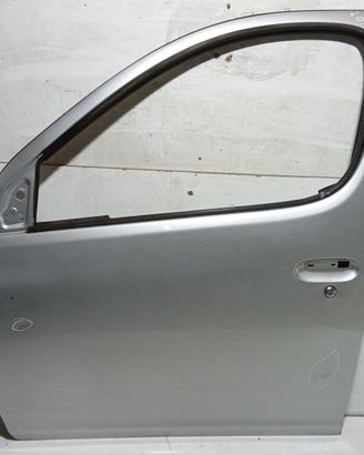 Ricambio porta ant. sinistro TOYOTA YARIS VERSO 20