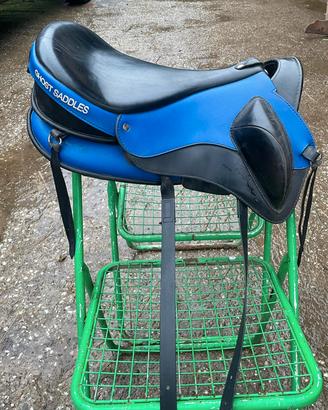 sella per equitazione Ghost colore blu elettrico 