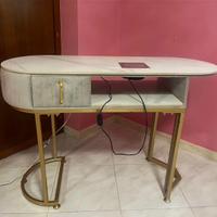 Tavolo per onicotecnica