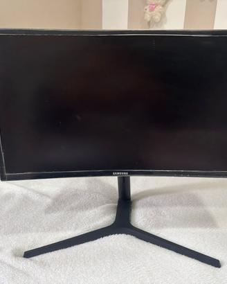 Monitor 28 pollici Samsung curvo