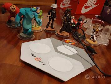 Disney Infinity Personaggi e base per Xbox 360