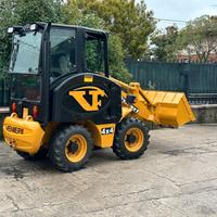 P132 Mini pala cabinata - terna 4x4x4 targata