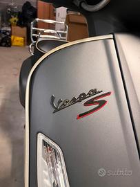 Vespa 300 super sport