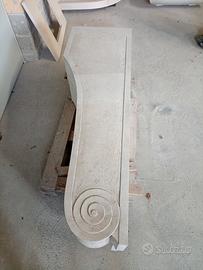 mensole in marmo botticino lavorato per balcone
