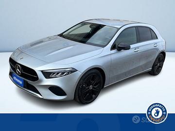 Mercedes-Benz Classe A 180d AutomaticProgress...