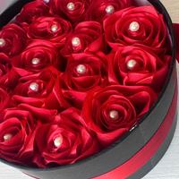 Rose in satin con perle - creazioni elegante 