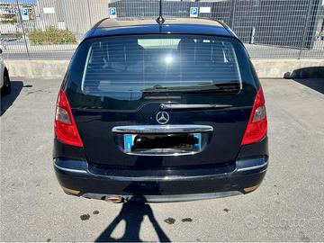 Mercedes classe A blue efficiency