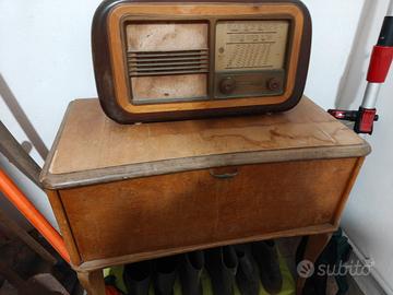 radio giradischi Telefunken anni 40