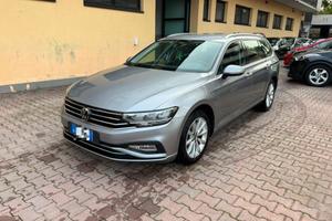 VOLKSWAGEN Passat Variant 2.0 TDI SCR 122 CV EVO