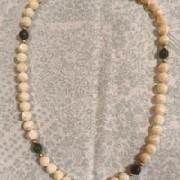 collana vintage di madreperla bianca e giada