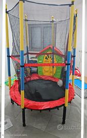 Trampolino e casetta plastica bambini