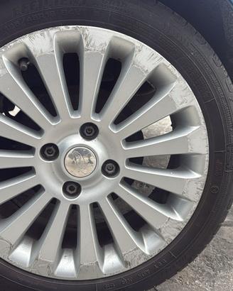 N4 cerchi in lega R16 FORD FIESTA 2010 colore JA8 