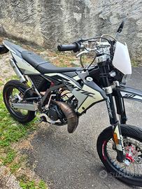 FANTIC MOTARD 50