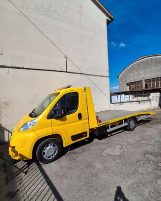 Carroatrezzi peugeot boxer km76.000
