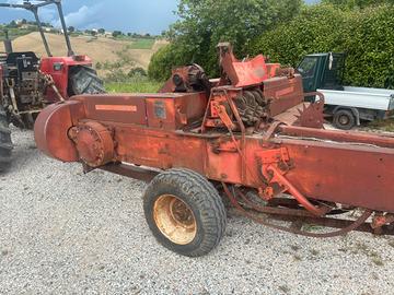 Pressa imballatrice a ballette Massey Ferguson