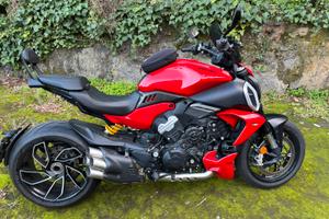 Ducati Diavel V4 solo 3900 km