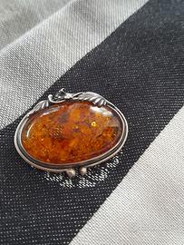 Spilla vintage in ambra baltica e argento sterling