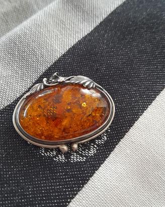 Spilla vintage in ambra baltica e argento sterling