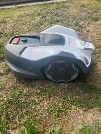 Robot rasaerba Husqvarna AM405VE bianca nuovo