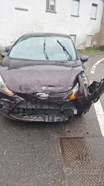 Ford Fiesta 1.2 82 CV incidentata