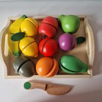 Set di frutta di legno da tagliare 
