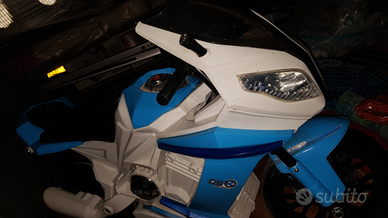 MOTO BAMBINO FACSIMILE B.M.W con rotelle