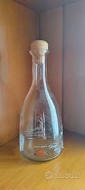 Bottiglia vintage in vetro trasparente,