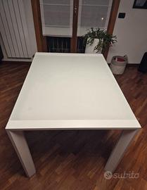 tavolo in vetro allungabile