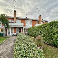 VILLASCHIERA TRICAMERE BISERVIZI