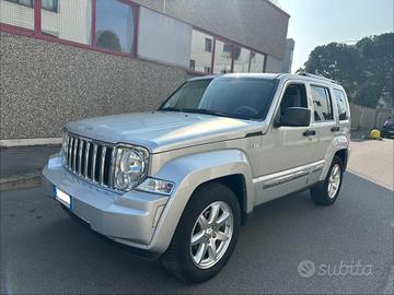 Jeep Cherokee 2.8 CRD DPF Limited Auto - solo 7000