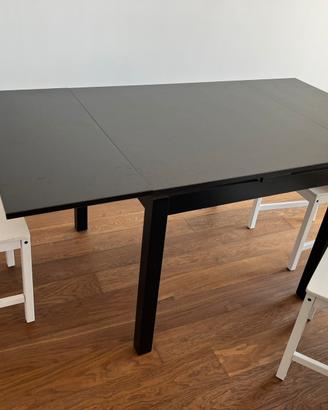 Tavolo quadrato nero (allungabile)