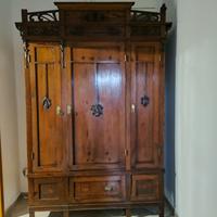 Mobili vari Liberty - tavolo e sedie, credenza etc