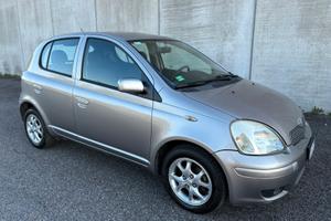 Toyota Yaris 1.3 5 porte 87CV *NEOPATENTATI*
