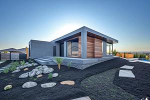 TRIFAMILIARE A DELLO