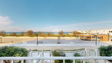 VILLA A SCHIERA A TORCHIAROLO