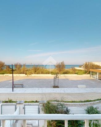 VILLA A SCHIERA A TORCHIAROLO