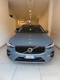 Volvo XC 60 XC60 B4 (d) AWD automatico Momentum Pr