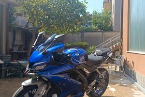 Yamaha yzf-r 125 4 tempi 