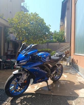 Yamaha yzf-r 125 4 tempi 