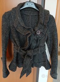 Cappotto corto di lana con cintura taglia M 