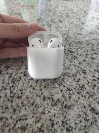 Airpods Apple 2a generazione +custodia di ricarica