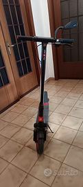 monopattino elettrico aprilia