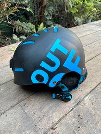 Casco out of sbowboard